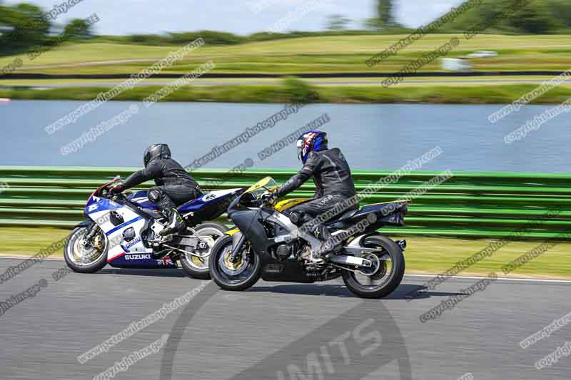 enduro digital images;event digital images;eventdigitalimages;mallory park;mallory park photographs;mallory park trackday;mallory park trackday photographs;no limits trackdays;peter wileman photography;racing digital images;trackday digital images;trackday photos